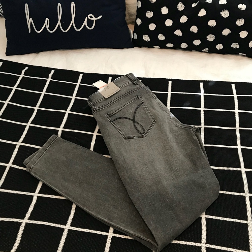 Calvin Klein Jeans size 28 gray color